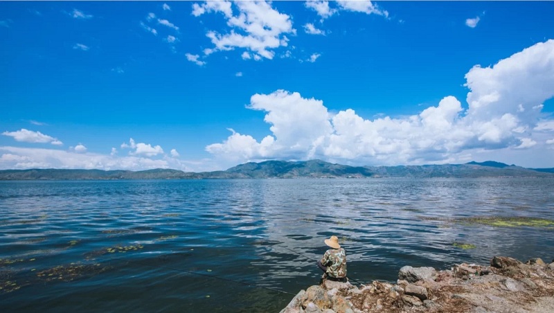 大理夏令營(yíng)結(jié)合軍旅生涯增強(qiáng)青少年的集體榮譽(yù)感！