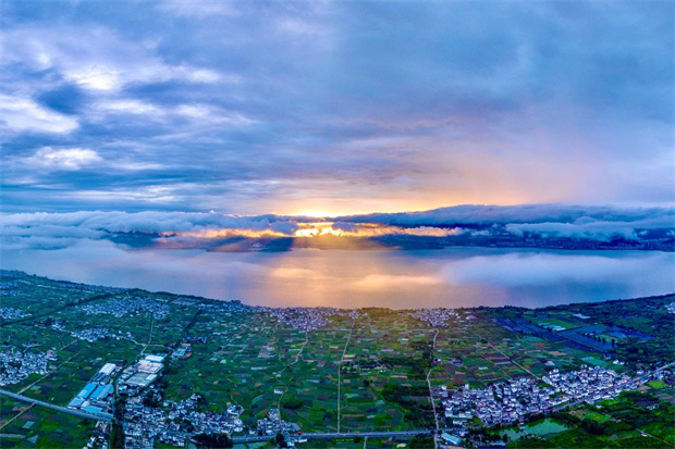 云南旅游,云南旅行社,云南團(tuán)建公司,云南策劃公司,云南會(huì)議會(huì)展,云南策劃執(zhí)行,大理旅游,大理旅行社,大理團(tuán)建公司,大理策劃公司,大理會(huì)議會(huì)展：來大理，快樂過夏天！